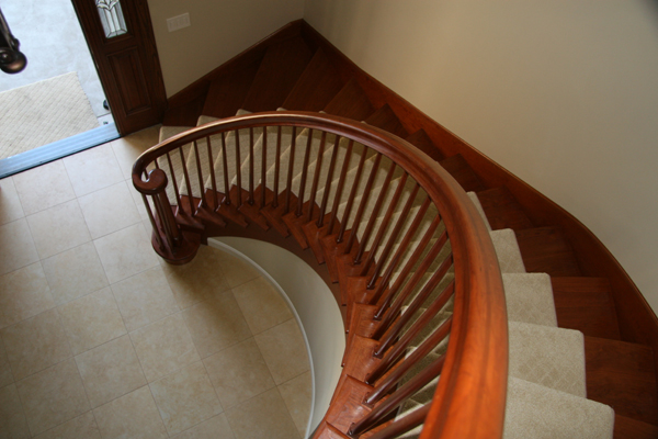 Full tread traditional curved stair